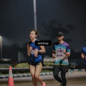 Runner Photo 7503956