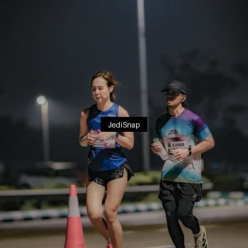 Runner Photo 7503958