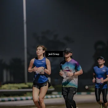 Runner Photo 7503959