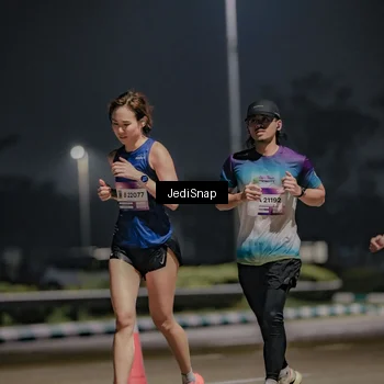 Runner Photo 7503960