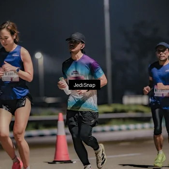 Runner Photo 7503961