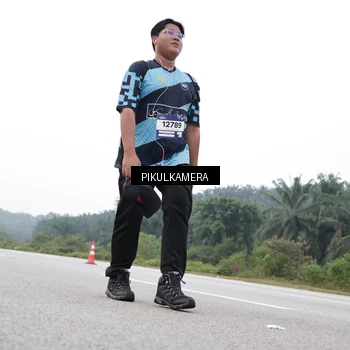 Runner Photo 7503972