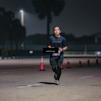Runner Photo 7503975