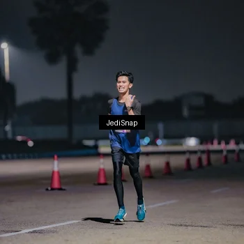 Runner Photo 7504012