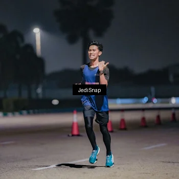 Runner Photo 7504019