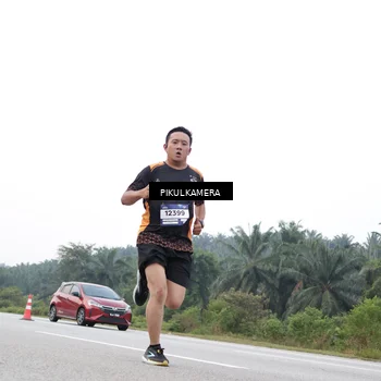Runner Photo 7504020