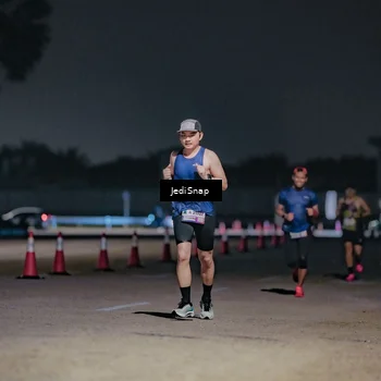 Runner Photo 7504023