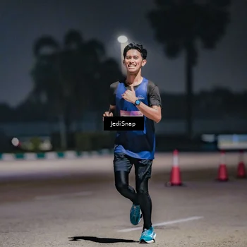 Runner Photo 7504025