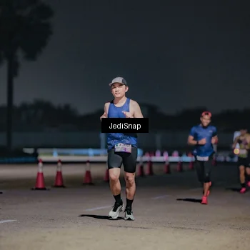 Runner Photo 7504026