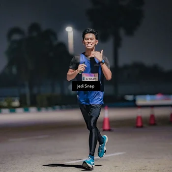 Runner Photo 7504031
