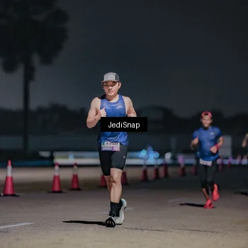Runner Photo 7504033