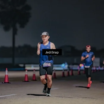 Runner Photo 7504035
