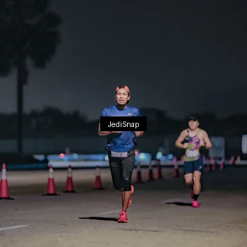 Runner Photo 7504044