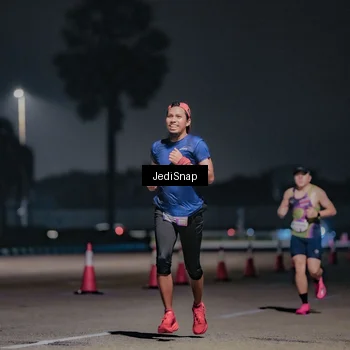 Runner Photo 7504046