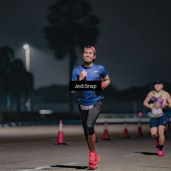 Runner Photo 7504051