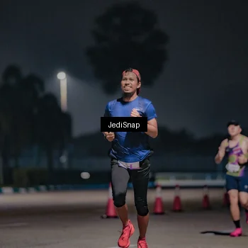 Runner Photo 7504053