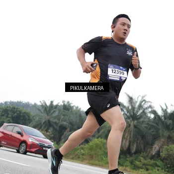 Runner Photo 7504065