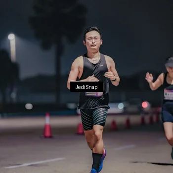 Runner Photo 7504084