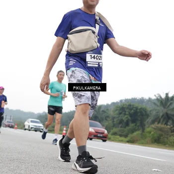 Runner Photo 7504113