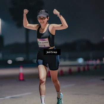 Runner Photo 7504116