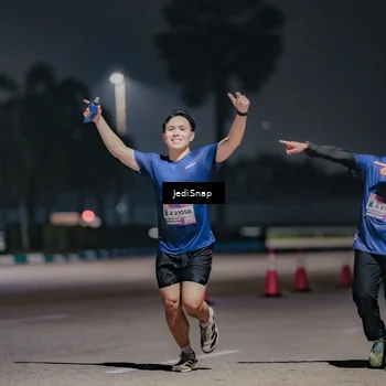 Runner Photo 7504142
