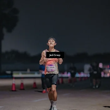 Runner Photo 7504175