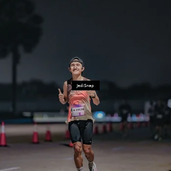 Runner Photo 7504178
