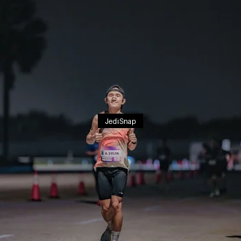 Runner Photo 7504179