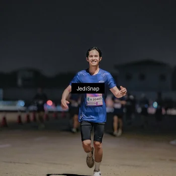Runner Photo 7504191