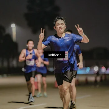 Runner Photo 7504211