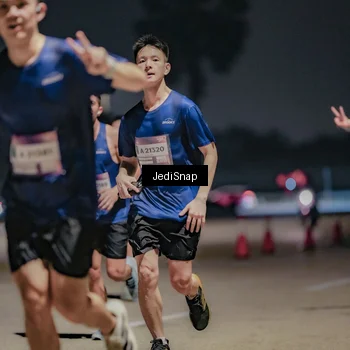 Runner Photo 7504224