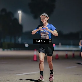 Runner Photo 7504237