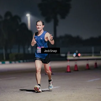 Runner Photo 7504241