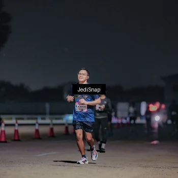 Runner Photo 7504255