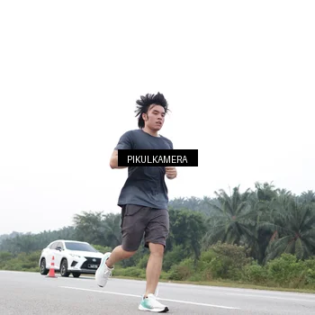 Runner Photo 7504263