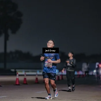 Runner Photo 7504272