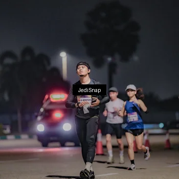 Runner Photo 7504299