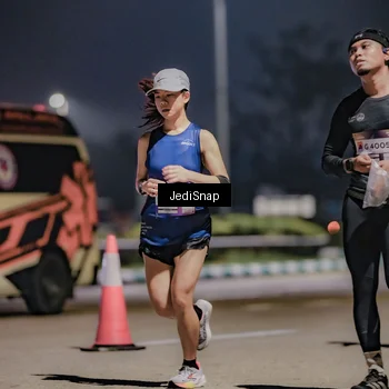 Runner Photo 7504305