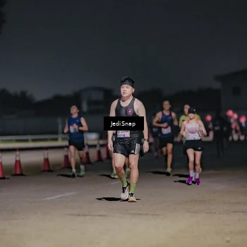 Runner Photo 7504335