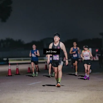 Runner Photo 7504342