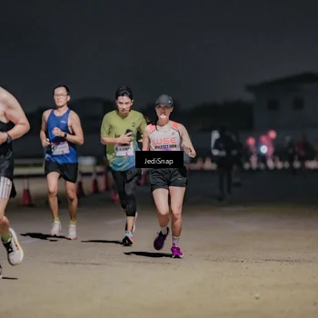 Runner Photo 7504346