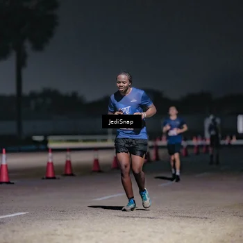 Runner Photo 7504374