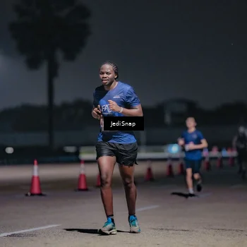 Runner Photo 7504390
