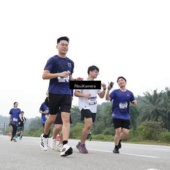 Runner Photo 7504397