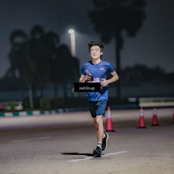 Runner Photo 7504402