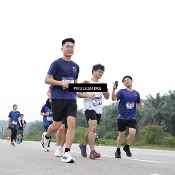 Runner Photo 7504403