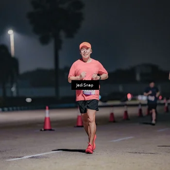 Runner Photo 7504424