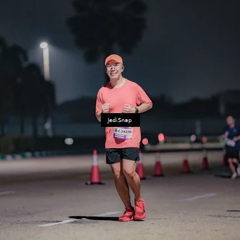 Runner Photo 7504425