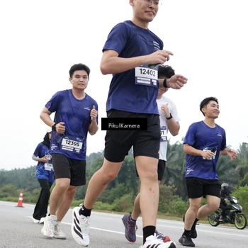Runner Photo 7504431