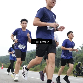 Runner Photo 7504436